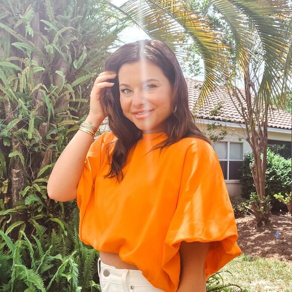 Balloon Silhouette Top - Picture 2 of 4